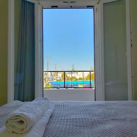 Sea View Spacious 50m From Beach Apartmán *